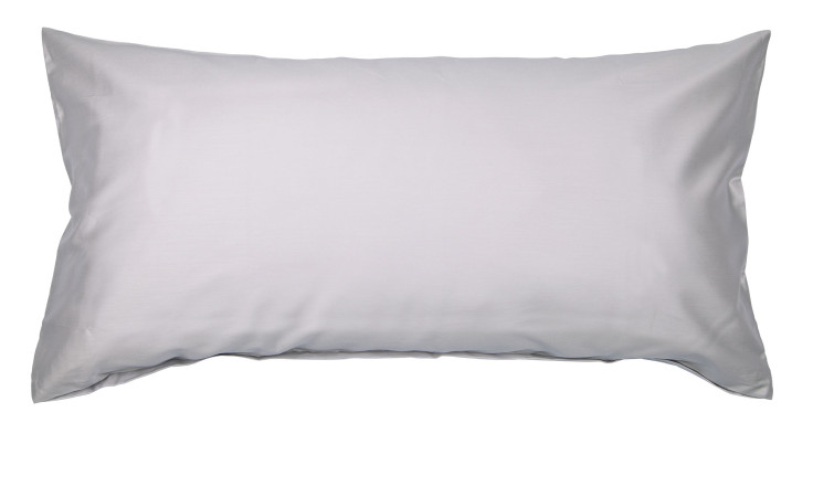 Mako-Satin Kissenbezug Colors, in der Größe 40 x 80 cm und in der Farbausführung silber