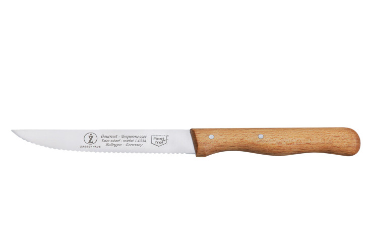 Das Gourmet-Vespermesser 23 cm ist ein gezahntes Küchenmesser mit einem Holzgriff und einer Metallklinge auf weißem Grund.