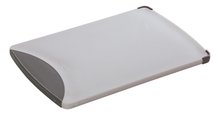 Das Frühstücksbrett Easy Cut 25 x 16 cm grau mit schwarzem Griff liegt flach auf einem weißen Untergrund.