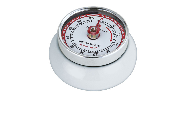 Der Küchentimer Speed, weiß, Metall lackiert (Ø7cm), mit rotem Zeiger auf 57 Min., vor weißem Hintergrund.