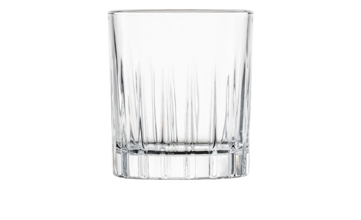 Das Zwiesel Glas Schnapsglas Stage 4er ist ein hohes, transparentes Becherglas mit vertikalen Rillen und 5 cm Durchmesser.