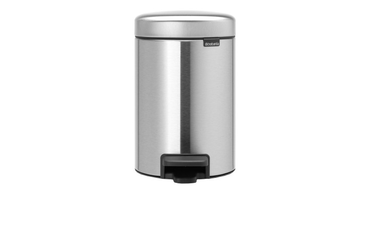 Der Treteimer NewIcon 3 l ist ein silberfarbener, matter Tretmülleimer aus Metall und Kunststoff, Deckel geschlossen.