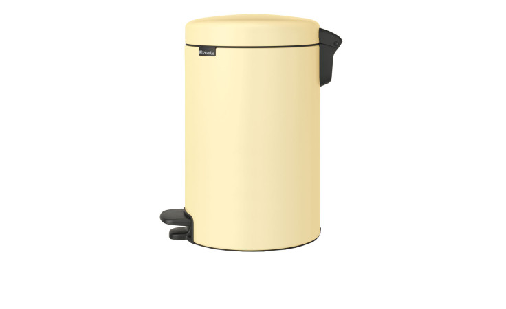 Treteimer NewIcon 12 l, cremefarbener Kunststoff-Treteimer mit abgerundetem Deckel und schwarzem Fußpedal auf weißem Grund.