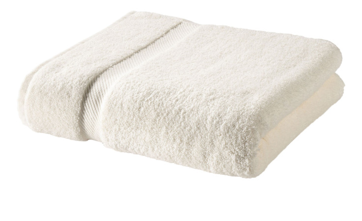 Ein gefaltetes weißes Casa Nova Duschtuch 70 x 140 cm mit strukturierten Streifen liegt auf einem weißen Hintergrund.