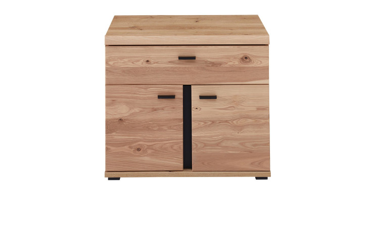 Kommode Sonos, Front Altesche massiv gebürstet, Korpus Old Artisan Eiche Nachbildung, Absetzung Schwarz matt mit schwarzen Metallgriffen