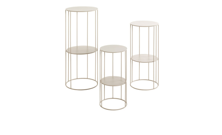 Blumensäule 3er-Set Elia: Drei runde, pulverbeschichtete Metalltische in Kaschmirgrau mit offenen Drahtgestellen.