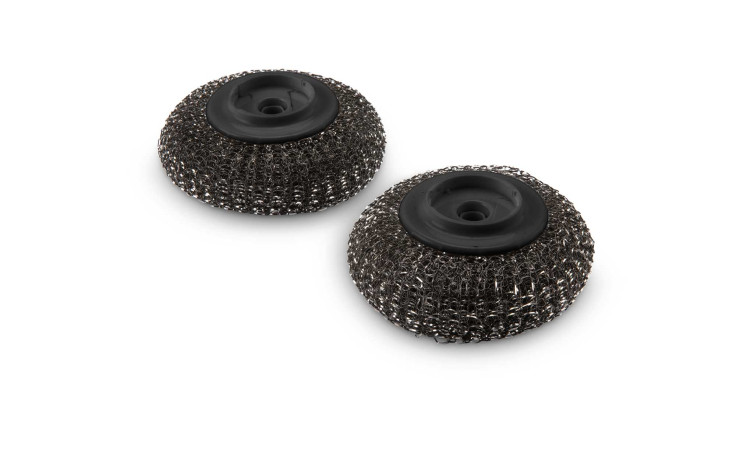 Zwei runde Weber Ersatzköpfe für die Spülbürste Plancha sind auf weißem Hintergrund abgebildet.