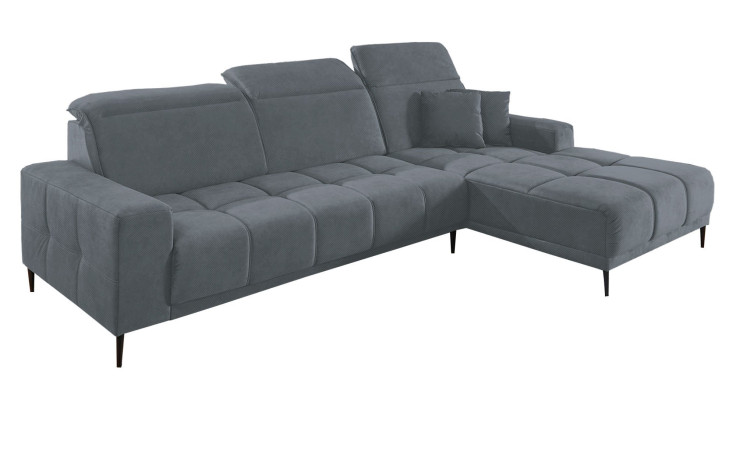 Komfort-Wohnlandschaft Luan in einem dunkelgrauen Bezugsstoff mit zwei Zierkissen.