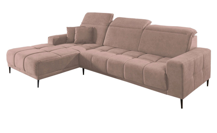 Wohnlandschaft Luan in Rosa mit Ottomane links, Wohnlandschaft mit Kopfteilverstellung und gesteppten Polstern freigestellt auf weißem Grund.