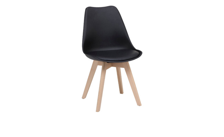 Stuhl Joey: Moderner schwarzer Stuhl mit Beinen aus Buchenholz, rechtwinklig, elegantes skandinavisches Design auf weißem Hintergrund.