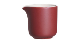 Gießer Jasper mit dem Fassungsvermögen von ca. 170 ml und in der Farbe Rot, Weiß.