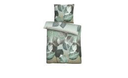 Feinbiber-Bettwäsche 135 x 200 cm mit grün-grauem Blattmuster, aus Naturfaser Biber, auf weißer Fläche.