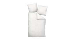 Satin-Bettwäsche Weiß 135 x 200 cm Set mit Bettdeckenbezug, zwei Kissen und Steppdecke auf weißem Hintergrund.