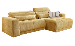 Wohnlandschaft Leona in Beige, langlebiger Microfaserbezug, mit Ottoman rechts freigestellt vor weißem Hintergrund.