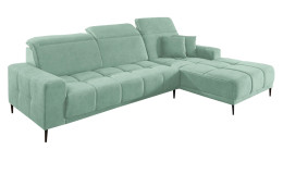 Wohnlandschaft Luan in Mint mit Ottomane rechts, Wohnlandschaft mit Kopfteilverstellung und gesteppten Polstern freigestellt auf weißem Grund.