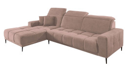 Wohnlandschaft Luan in Rosa mit Ottomane links, Wohnlandschaft mit Kopfteilverstellung und gesteppten Polstern freigestellt auf weißem Grund.