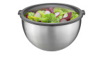 Das GEFU Schüssel-Set Mondi 3 tlg. besteht aus einer silbernen Edelstahlschüssel mit klarem Deckel, hier mit frischem Salat.