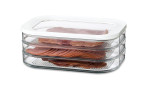 Drei Mepal Kühlschrank-Aufschnittdose Modula-Behälter mit weißem Deckel für Wurstwaren und rohes Fleisch.