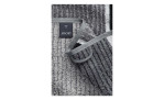 JOOP! Handtuch Signature 50x100 cm in Grau/Schwarz, mit sichtbarem Label und Naturfaser-Aufhänger, Nahaufnahme.