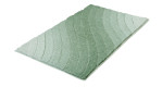 Badteppich namens Tender in der Farbe Schilf. Der Teppich hat einen Grünen Farbverlauf und ist ca. 70 x 120 cm Groß.
