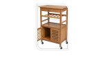 Küchentrolley 60 x 38 x 88 cm in Holzausführung mit Schublade, Einlegeböden, Drahtkorb, Schrank und Rollen, Tür offen.