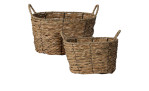 Zwei geflochtene Körbe mit Handgriffen in Natur Braun, unterschiedliche Größen, hergestellt aus natürlichen Materialien.