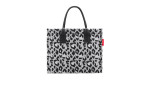 Die Reisenthel Handtasche Daily Shopper mit Leo Nero Print hat schwarze Griffe und besteht aus recyceltem Polyester.