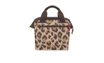 Kleine, rechteckige Allrounder Cross Umhängetasche von Reisenthel in Leopardenmuster, recyceltes Polyester, braune Griffe.
