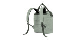 Hellgrauer Rucksack Allrounder R von Reisenthel in Twist Sage Grün, strapazierfähiges Polyester, mit Trageriemen, Seitentasche und Tragegriff oben.