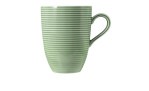 Henkelbecher Beat 350 ml aus Porzellan in Salbeigrün. Ansicht von der Seite.