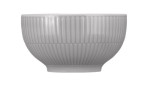 Die Seltmann Cafe au lait Schale Amina 0.500 ml Grau fügt sich mit ihren vertikalen Rillen stilvoll in eine elegante Einrichtung ein.