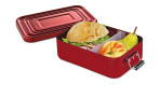 Lunchbox in rot aus Aluminium, Ansicht im Gebrauch