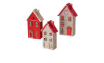 Das Boltze Haus Casata 24,2 cm ist ein kleines dekoratives Haus mit roten und beigen Weihnachtsmotiven für festliche Dekorationen.