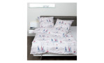 Seersucker-Bettwäsche Tango, in der Größe 135 x 200 cm und in einer Mehrfarbigen Farbausführung mit Maritim-Motiv, auf einem Bett bezogen