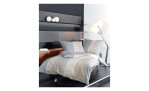 Bettwäsche tango in der Größe 135 x 200 cm, in einer Bunten Farbausführung mit Muster, auf einem Bett bezogen mit Deko