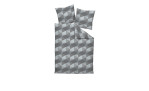 Graues geometrisches Biber Bettwäsche Davos 135 x 200 cm Set mit Kissenbezug und Bettdeckenbezug auf weißem Hintergrund.
