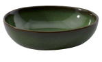 Die Müslischale Lave vert von Villeroy & Boch ist eine tiefe, runde Schale aus Steinzeug mit einer glänzend grünen Oberfläche.