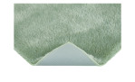 Nahaufnahme der andiamo Badematte Florida 60 x 100 cm von Andiamo, salbeigrün, mit einer umgedrehten Ecke, um die Rückseite zu zeigen.