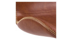 Stuhl Bastian in der Farbe retro Cognac Detailaufnahme