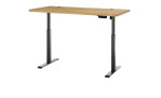 Elektro-Schreibtisch Pronto in Eiche Massivholz mit schwarzem Gestell, Ansicht in höhenverstellter Position