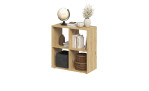 Raumteiler Metro 4 – quadratisches Holzregal mit einer Tiefe von 33 cm, bestückt mit Büchern, Körben, einem Globus und einer Vase.