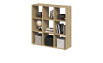 Raumteiler Metro 5 aus handgefertigter Eiche mit Nine-Cube-Regal, bestückt mit Büchern, dekorativen Schalen und Aufbewahrungsbehältern.