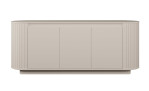 Sideboard Chania in Beige mit drei flachen Schranktüren und abgerundeten, mit Lamellen versehenen Seitenwänden.