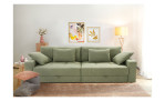 Großes Sofa „Spencer“ in Grün mit vier Kissen, Wandbild und Deko; Maße für eine perfekte Passform: Höhe, Tiefe, Breite.