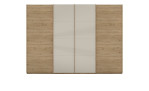 Schwebetürenschrank Silvio aus Holzwerkstoff in Eiche Artisan mit einer Absetzung im Champanger Farbglas.