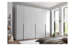 Milieubild Kleiderschrank 6-türig weiß 