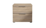 Nachttisch Svenja in der Farbe Eiche Sonoma. 2 Schubkästen mit Kunststoffgriffen. Frontal abgebildet.