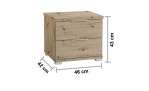 Nachttisch Svenja in der Farbe Artisan Eiche Dekor. 2 Schubkästen mit Kunststoffgriffen. Schräg von rechts mit Maßangaben abgebildet.