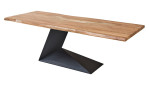 Esstisch Adam mit einer Tischplatte in Akazie Massivholz und einem schwarzen Metallgestell