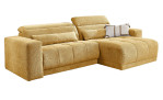 Wohnlandschaft Leona in Beige mit Ottomane rechts, mit Microfaserstoff und verstellbarem Kopfteil vor weißem Hintergrund.
